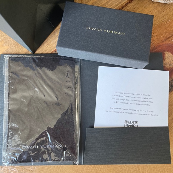 Authentic DAVID YURMAN GARNET CLASSIC CABLE RING {Size 6} - Picture 10 of 12